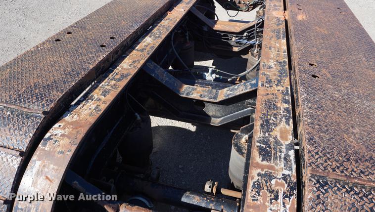 image for item DA1256 2000 Fontaine TH55 lowboy equipment trailer