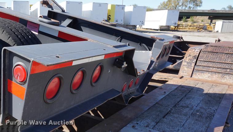 image for item DA1256 2000 Fontaine TH55 lowboy equipment trailer