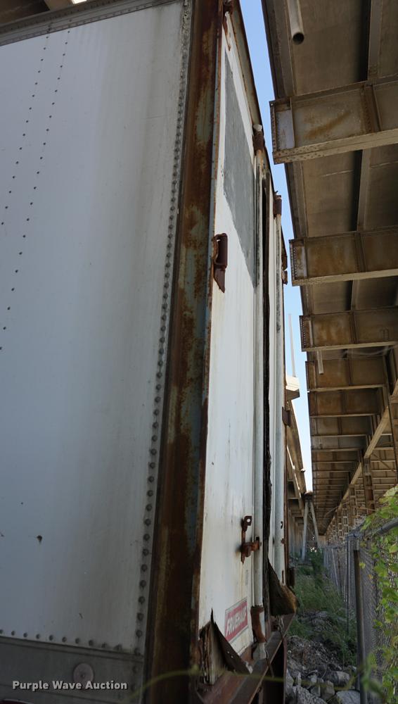 image for item DA1283 1983 Fruehauf FB9-F2-45 dry van trailer