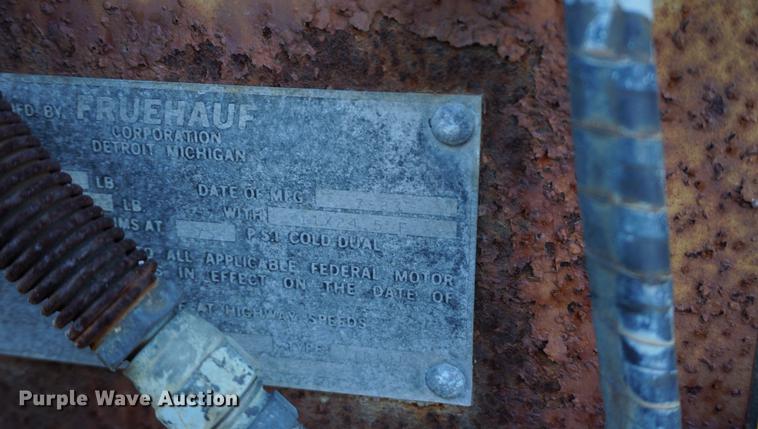 image for item DA1283 1983 Fruehauf FB9-F2-45 dry van trailer