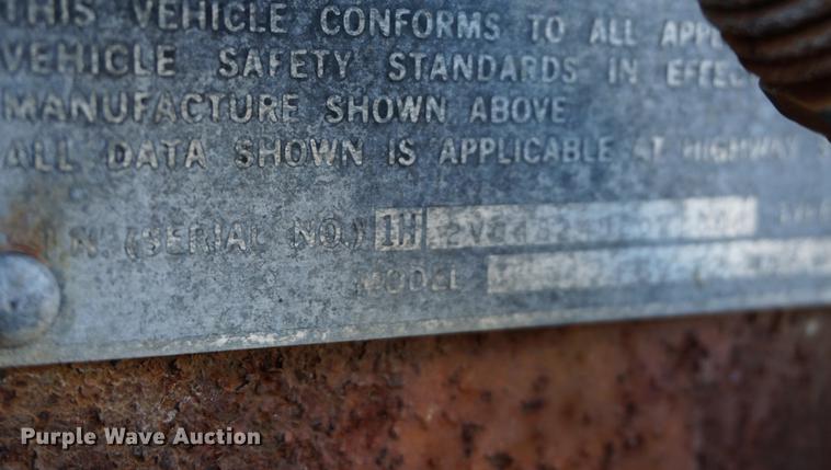 image for item DA1283 1983 Fruehauf FB9-F2-45 dry van trailer