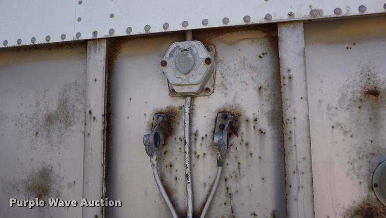 image for item DA1286 1983 Trailmobile dry van trailer