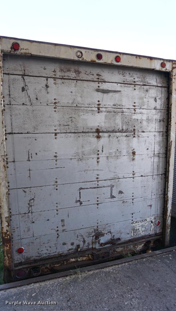 image for item DA1288 1968 Fruehauf MBXF2-40 dry van trailer