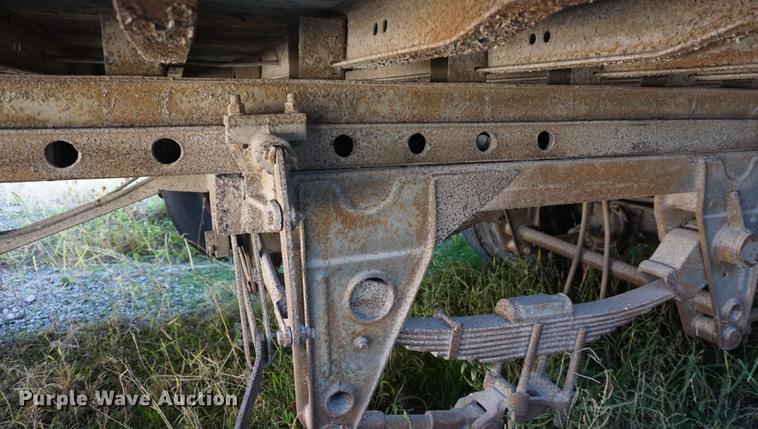 image for item DA1288 1968 Fruehauf MBXF2-40 dry van trailer