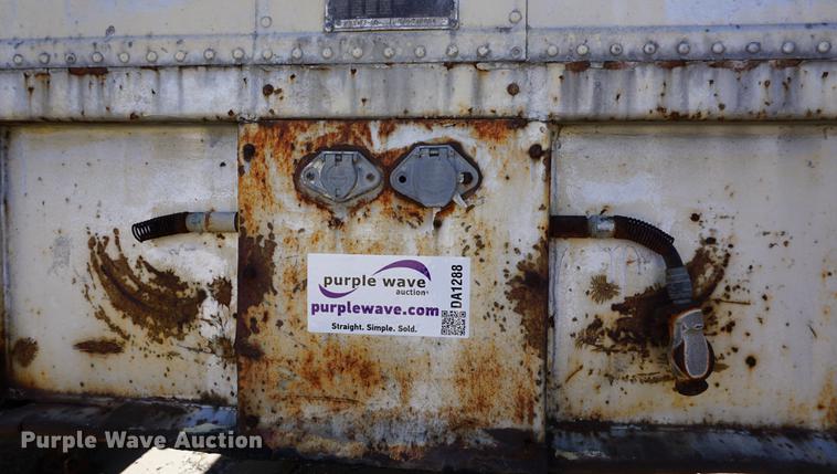 image for item DA1288 1968 Fruehauf MBXF2-40 dry van trailer