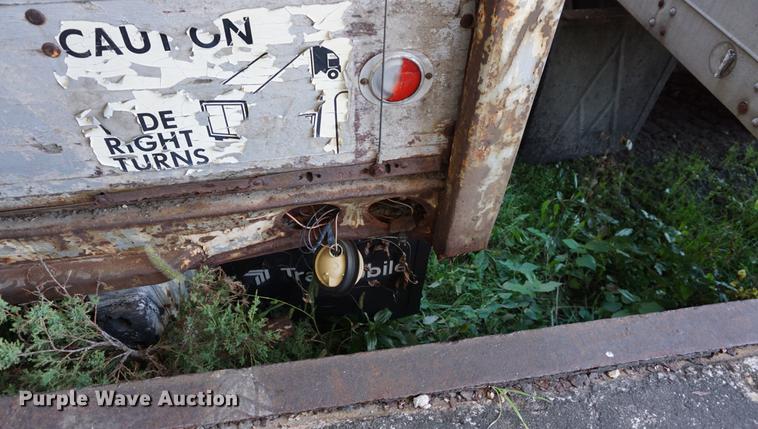 image for item DA1288 1968 Fruehauf MBXF2-40 dry van trailer