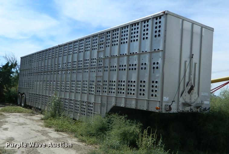 image for item DB1140 1976 Merritt L46-36-3 livestock trailer