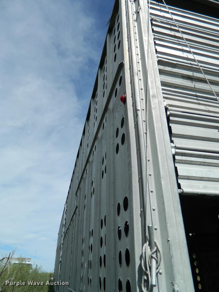 image for item DB1140 1976 Merritt L46-36-3 livestock trailer