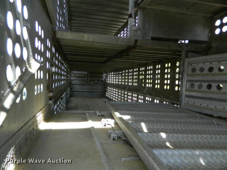 image for item DB1140 1976 Merritt L46-36-3 livestock trailer