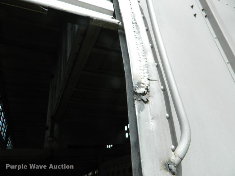 image for item DB1140 1976 Merritt L46-36-3 livestock trailer