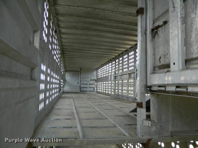 image for item DB1140 1976 Merritt L46-36-3 livestock trailer