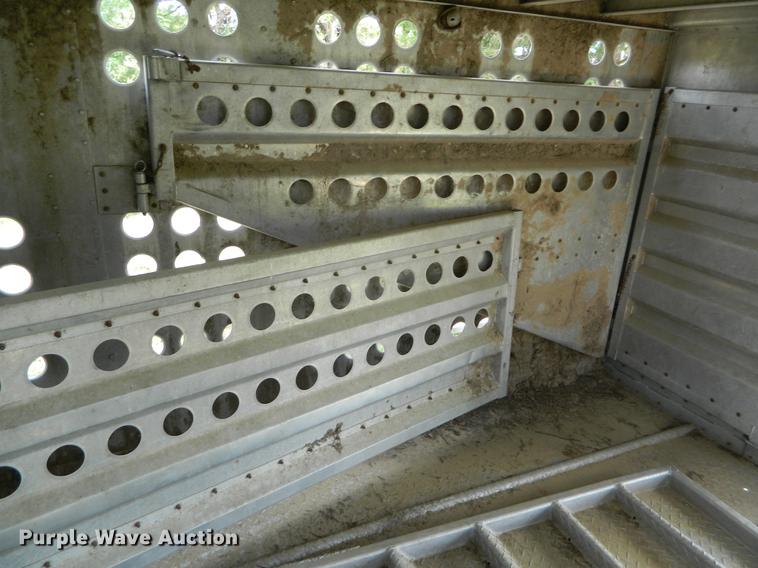 image for item DB1140 1976 Merritt L46-36-3 livestock trailer