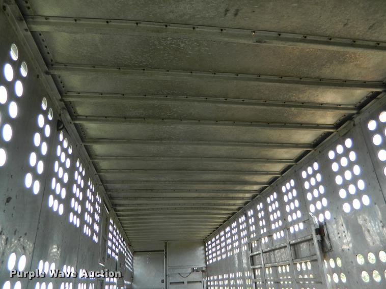 image for item DB1140 1976 Merritt L46-36-3 livestock trailer