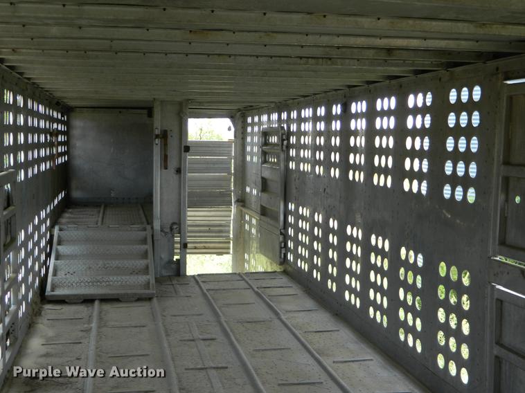 image for item DB1140 1976 Merritt L46-36-3 livestock trailer