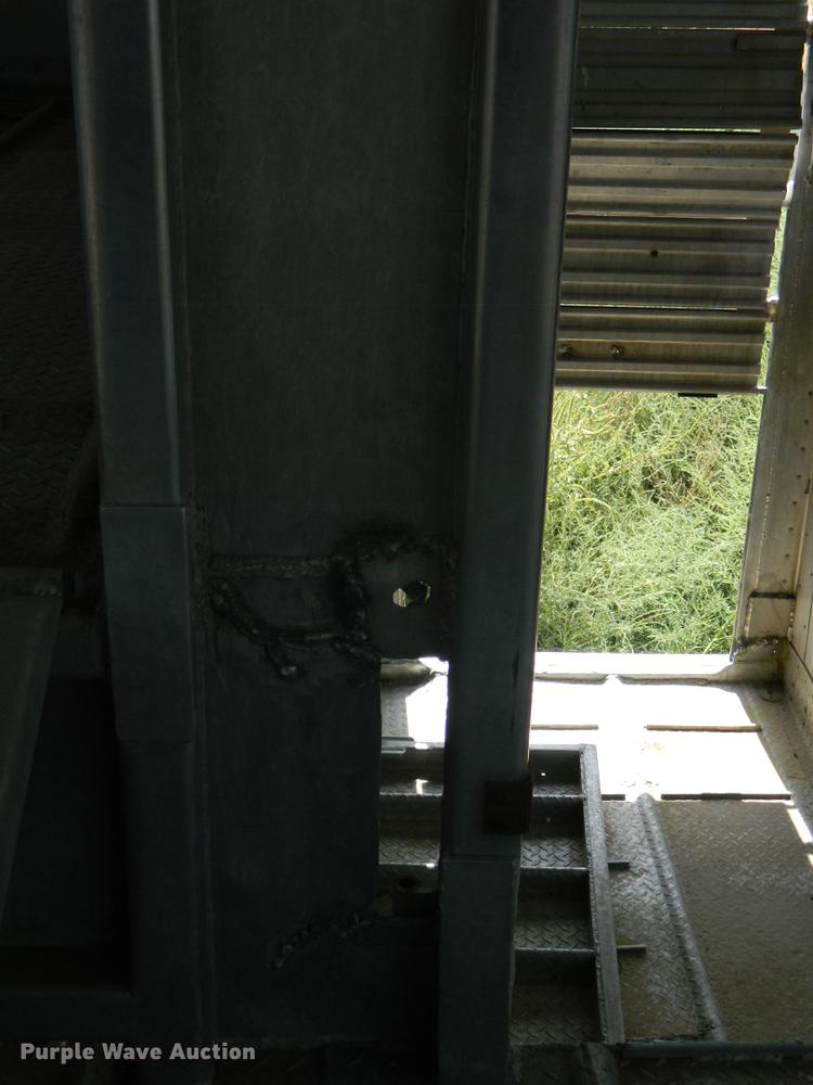 image for item DB1140 1976 Merritt L46-36-3 livestock trailer