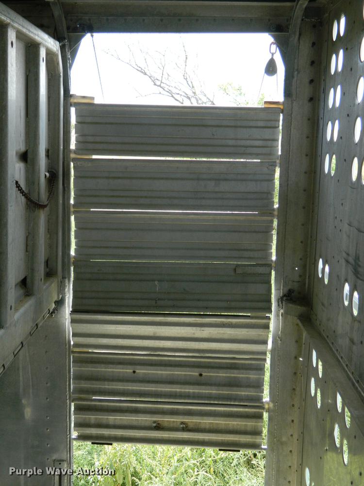 image for item DB1140 1976 Merritt L46-36-3 livestock trailer