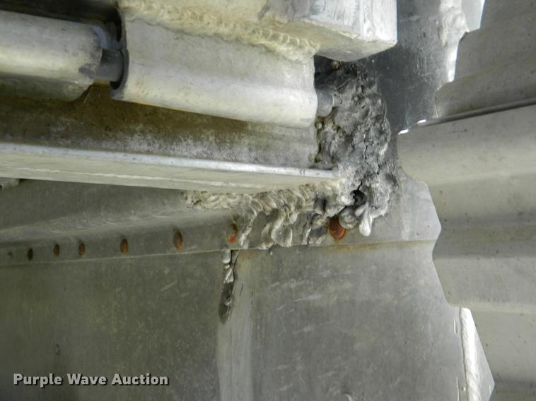 image for item DB1140 1976 Merritt L46-36-3 livestock trailer