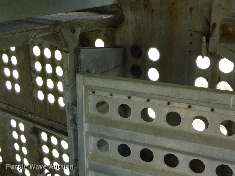 image for item DB1140 1976 Merritt L46-36-3 livestock trailer