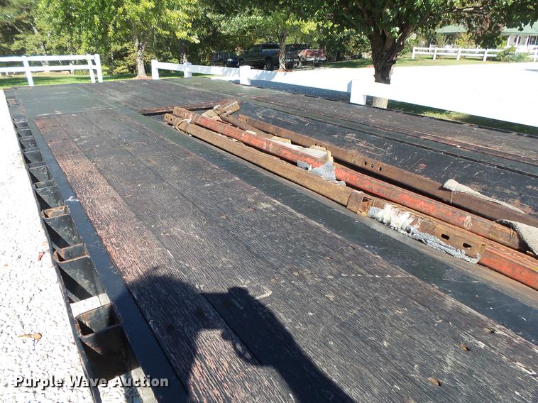 image for item DB7369 2003 Doonan 482DB14B drop deck trailer