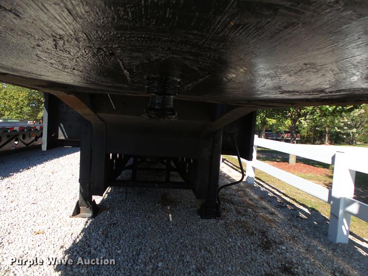 image for item DB7369 2003 Doonan 482DB14B drop deck trailer