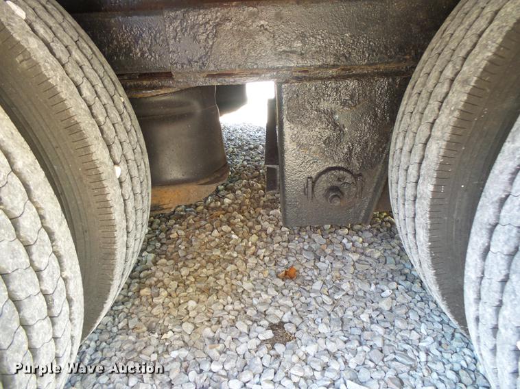 image for item DB7370 2003 Doonan 482DB14B drop deck trailer