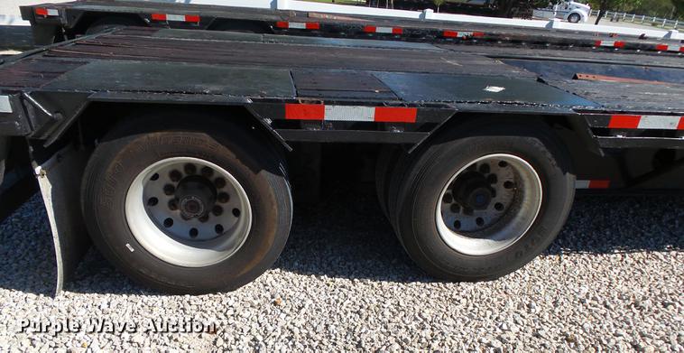 image for item DB7370 2003 Doonan 482DB14B drop deck trailer