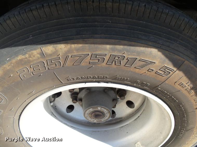 image for item DB7370 2003 Doonan 482DB14B drop deck trailer