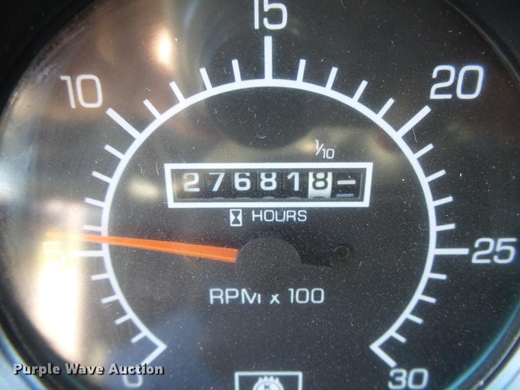 image for item DC3793 2005 Kenworth T800 semi truck