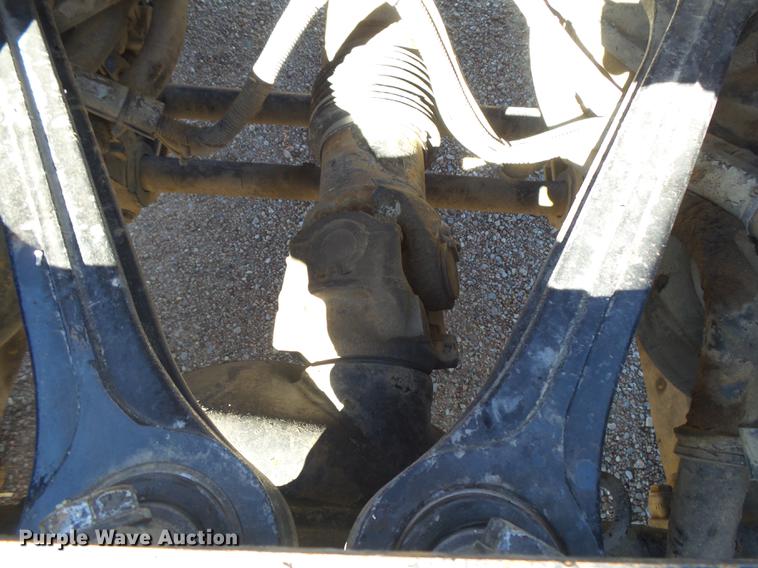 image for item DC3793 2005 Kenworth T800 semi truck