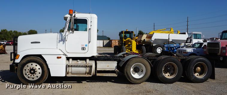 image for item DC5260 1992 Freightliner FLD semi truck