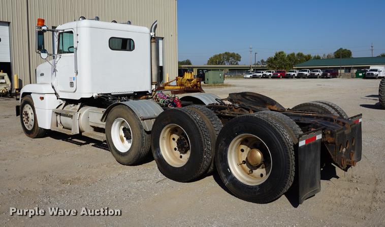 image for item DC5260 1992 Freightliner FLD semi truck