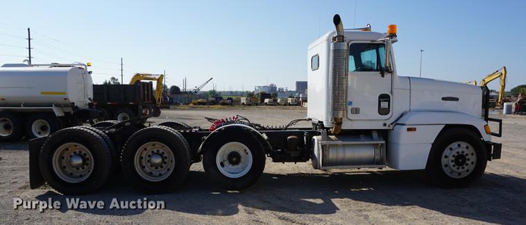 image for item DC5260 1992 Freightliner FLD semi truck