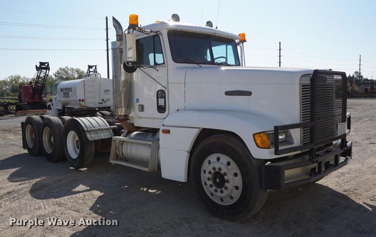 image for item DC5260 1992 Freightliner FLD semi truck