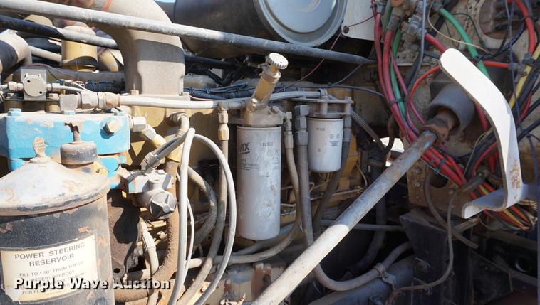 image for item DC5260 1992 Freightliner FLD semi truck