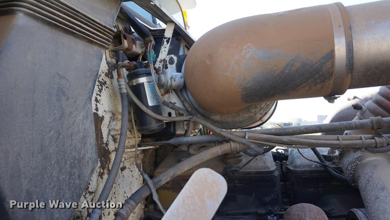 image for item DC5260 1992 Freightliner FLD semi truck