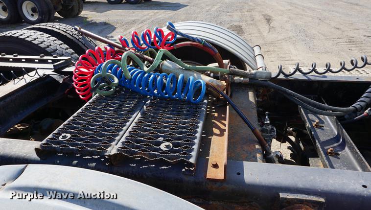 image for item DC5260 1992 Freightliner FLD semi truck