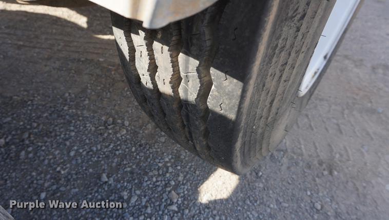 image for item DC5260 1992 Freightliner FLD semi truck