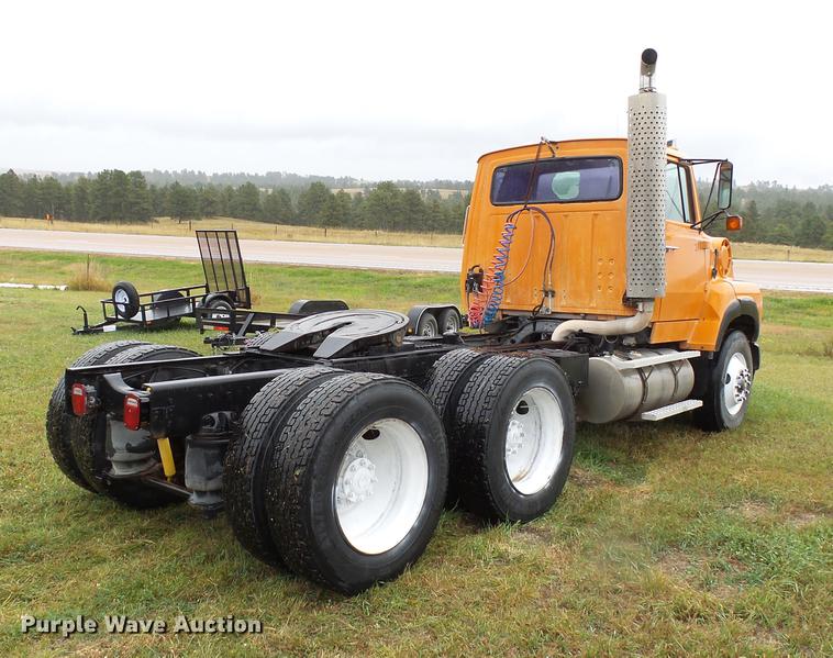 image for item DC6414 1990 Ford L9000 semi truck