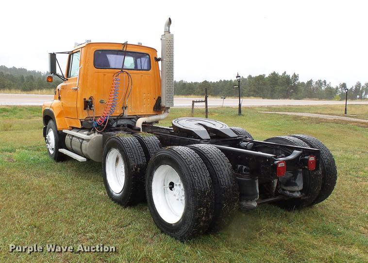 image for item DC6414 1990 Ford L9000 semi truck