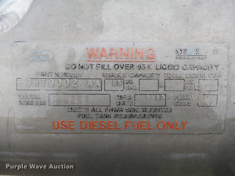 image for item DC6414 1990 Ford L9000 semi truck