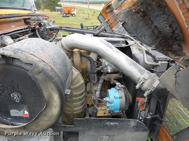 image for item DC6414 1990 Ford L9000 semi truck