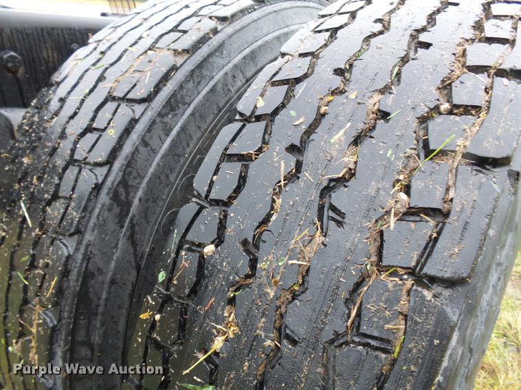 image for item DC6414 1990 Ford L9000 semi truck