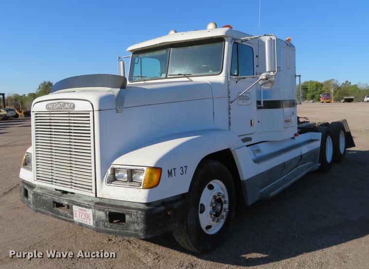 image for item DF9759 1994 Freightliner FLD semi truck