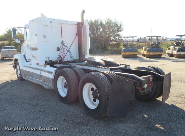 image for item DF9759 1994 Freightliner FLD semi truck