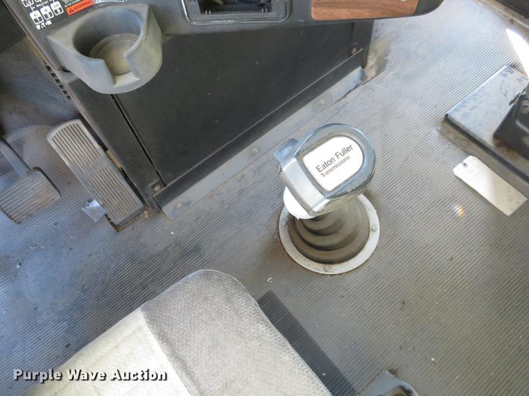 image for item DF9759 1994 Freightliner FLD semi truck