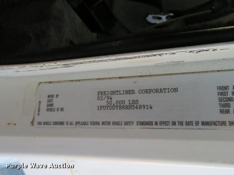 image for item DF9759 1994 Freightliner FLD semi truck