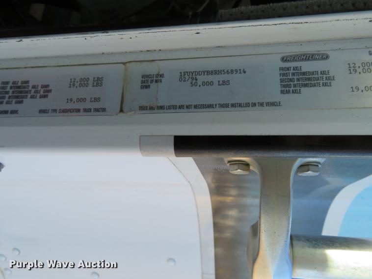 image for item DF9759 1994 Freightliner FLD semi truck