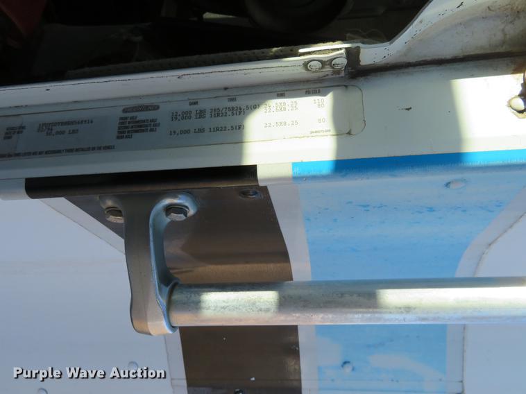 image for item DF9759 1994 Freightliner FLD semi truck