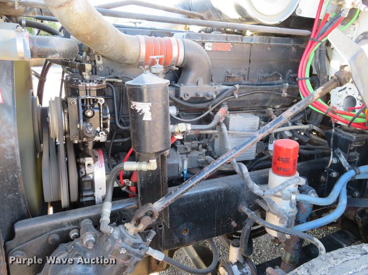 image for item DF9759 1994 Freightliner FLD semi truck