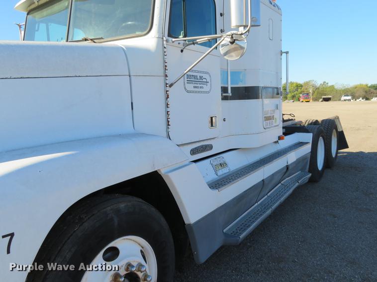 image for item DF9759 1994 Freightliner FLD semi truck